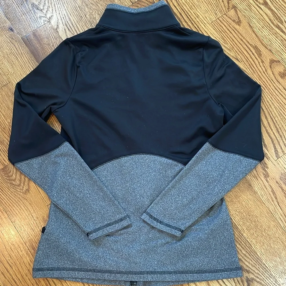 Women’s The North Face Zip Up Jacket/Coat. Size S/P. Excellent Condition.